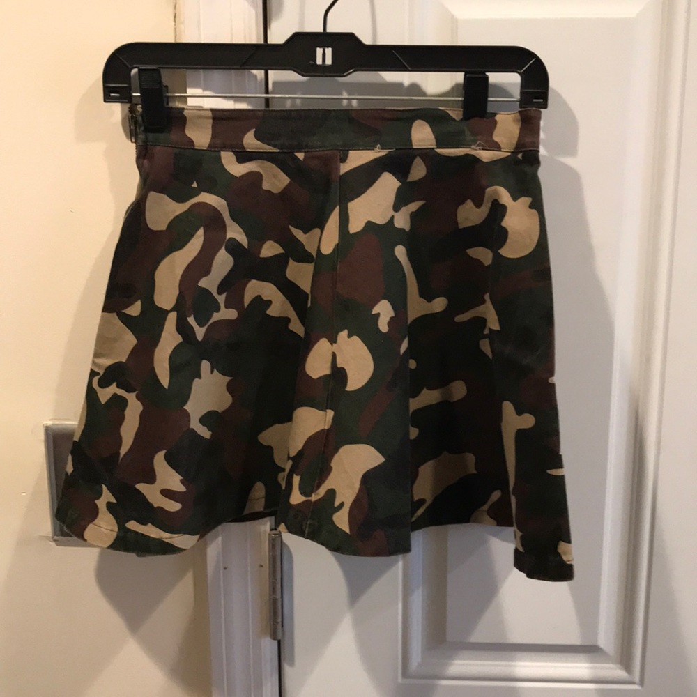 Short Army fatigue skirt